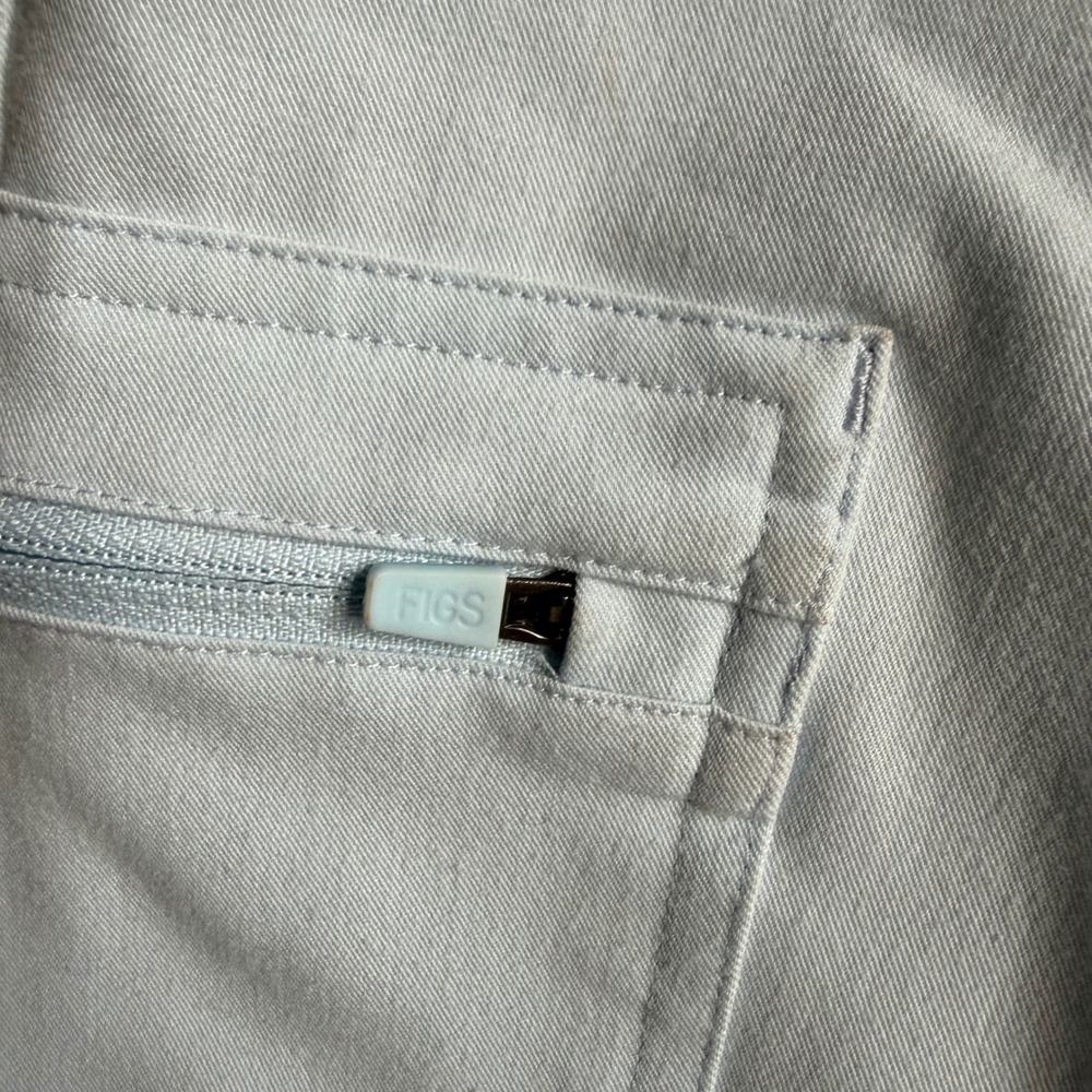 Figs Scrubs Zamora Pants Open Skies Blue Women's Size Small PO# 5543 - Picture 7 of 9